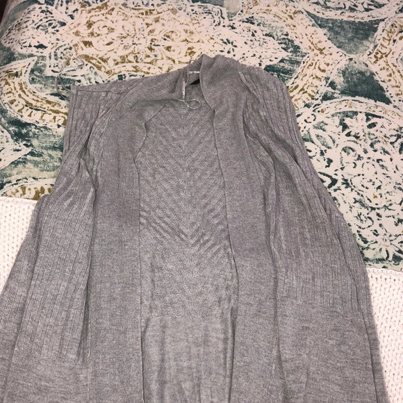 New directions size small open grey knit cardigan - Picture 4 of 5